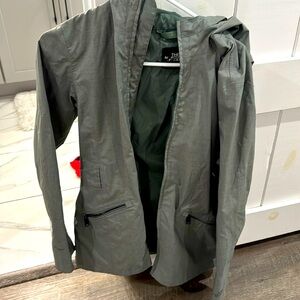 Brand new north face jacket. Barely used